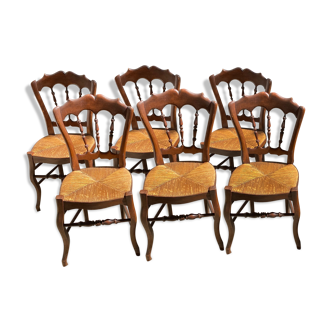 Suite of 6 mulched chairs with spindles