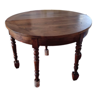 Round or half-moon oak table