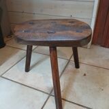 Tabouret tripode très ancien