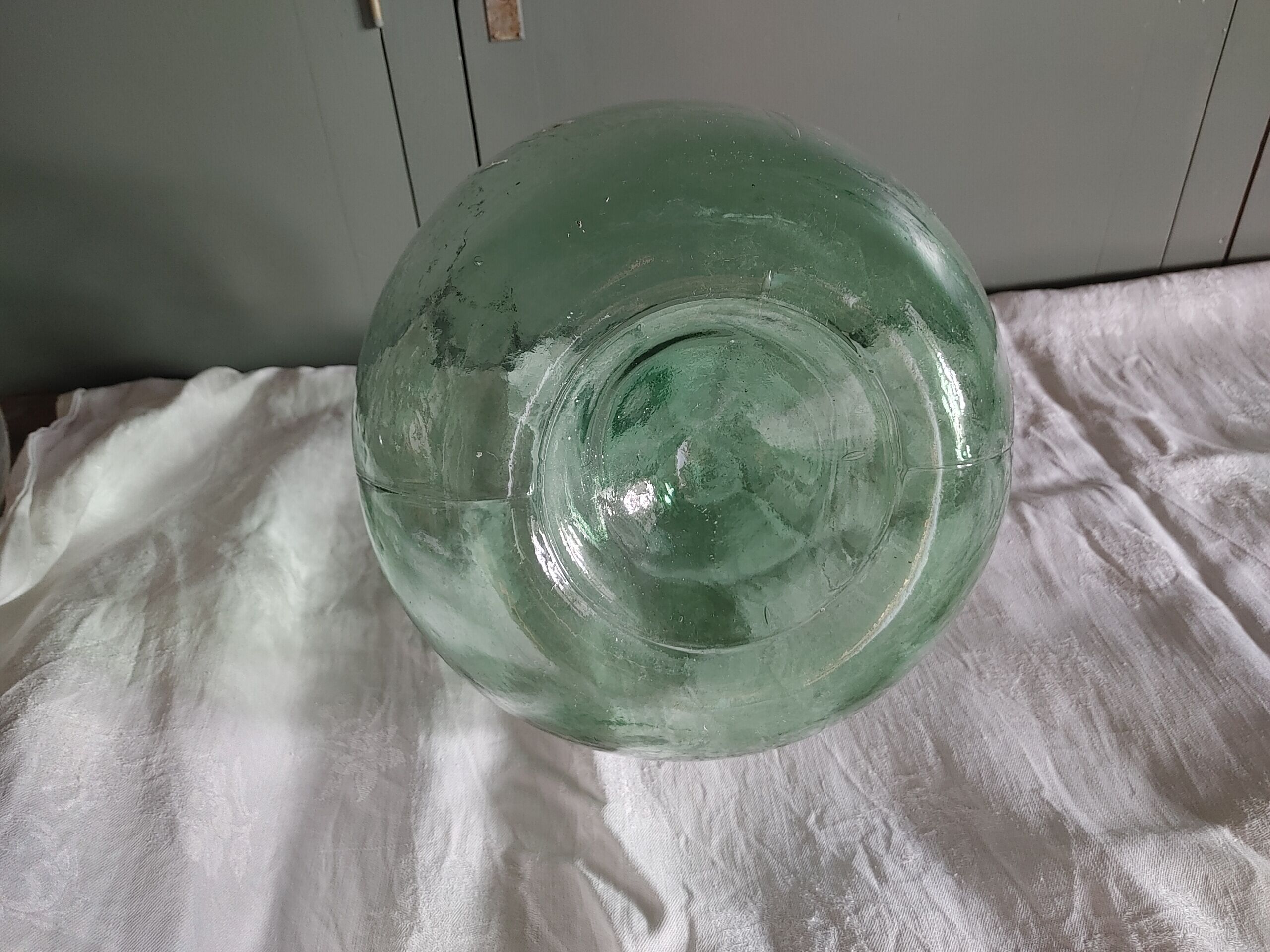 Dame jeanne old bubbled glass - 10 liters - height 36.5 cm