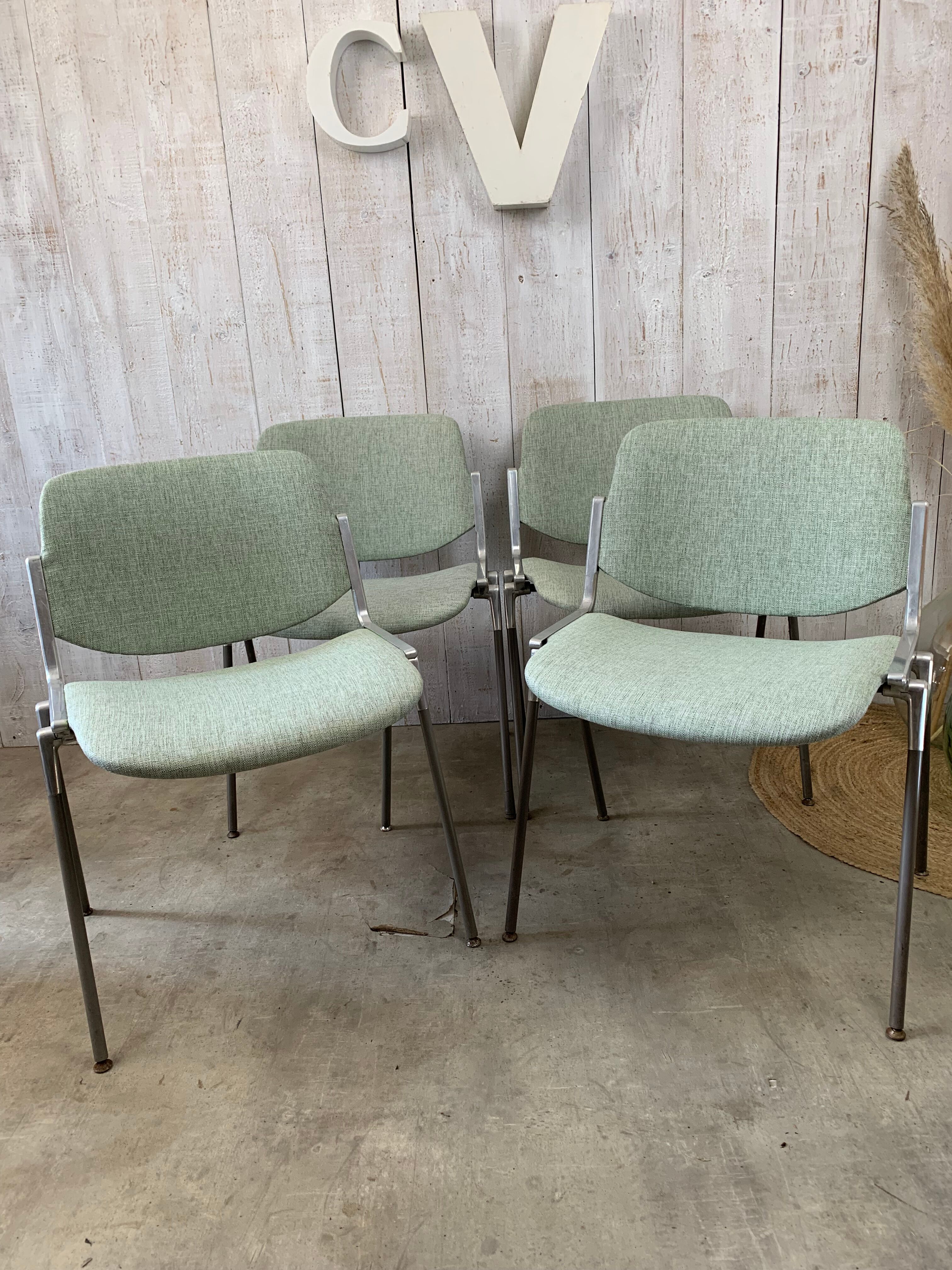 Series of 4 chairs by Giancarlo Piretti, Castelli 70
