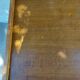 Commode vintage pieds compas en bois massif et osier