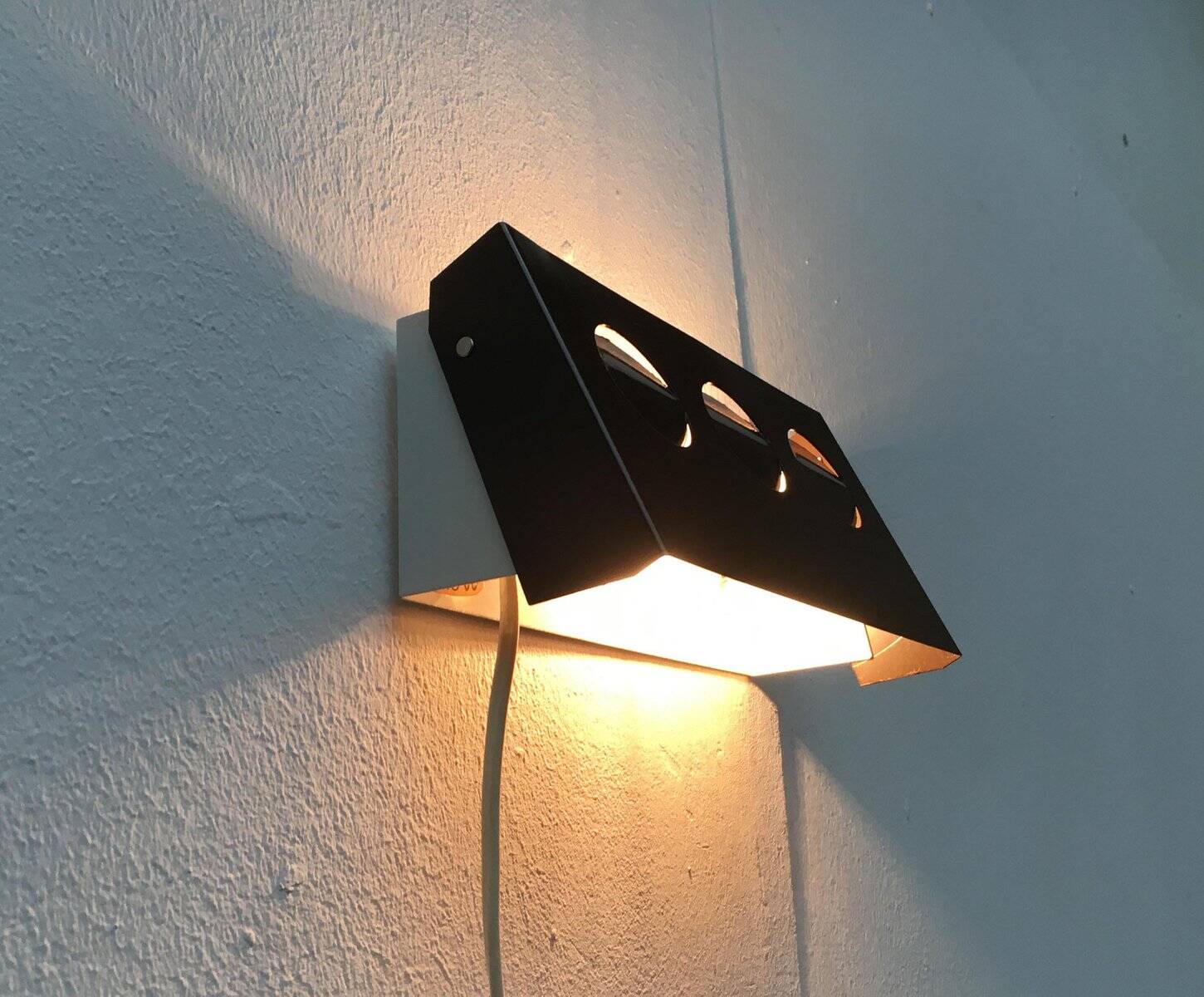 Lampe murale danoise vintage de l'ère spatiale de Hamalux