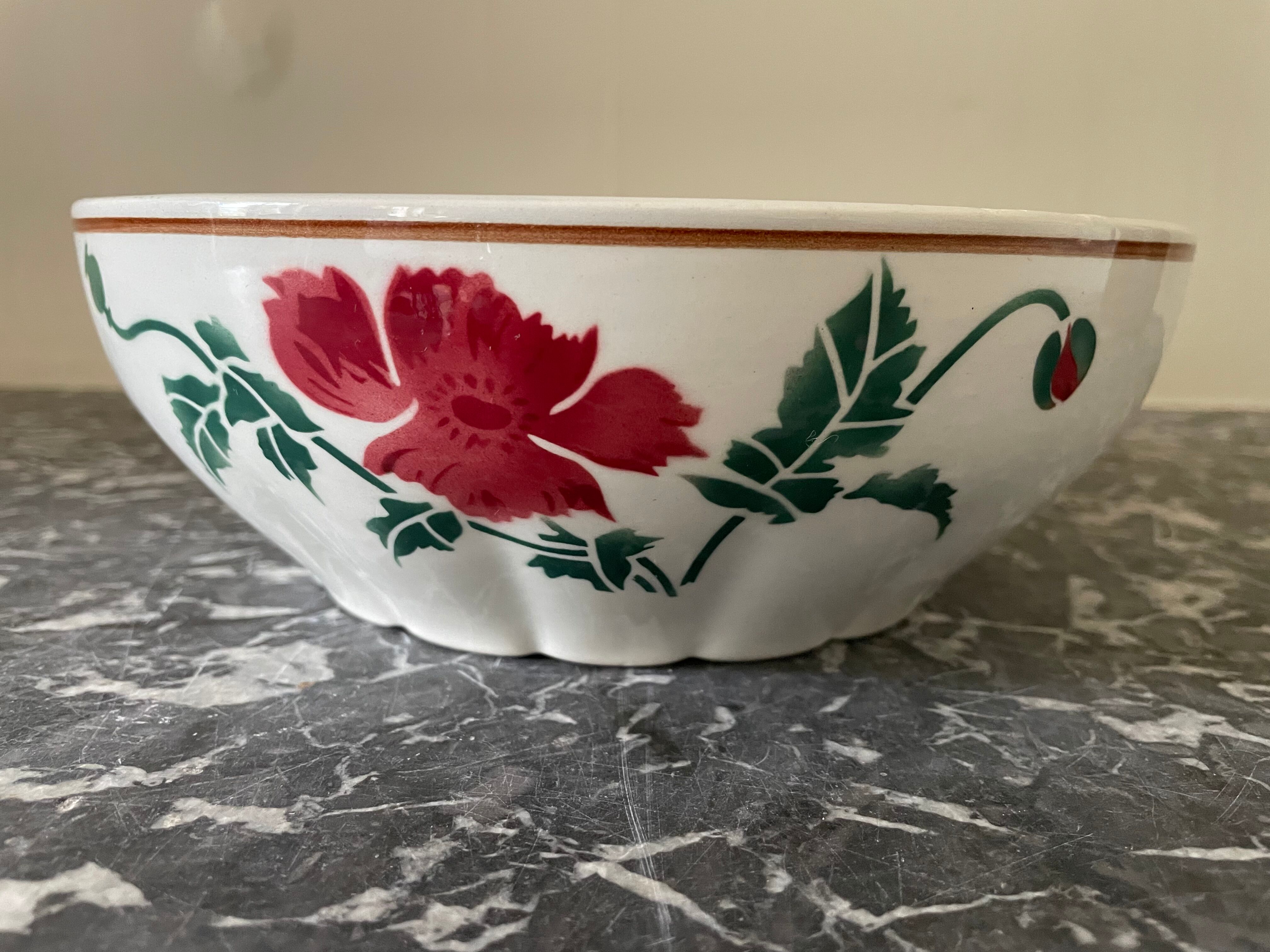 Hollow dish HBCM, Montereau, France" diam 21 cm