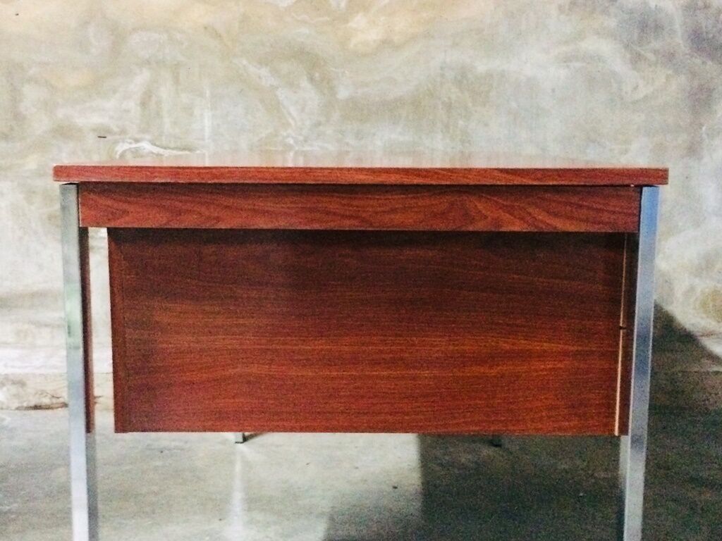 "Minor B" desk by Pierre Guariche for Meurop 60s