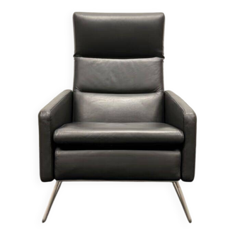 Fauteuil design en cuir noir par BoConcept
