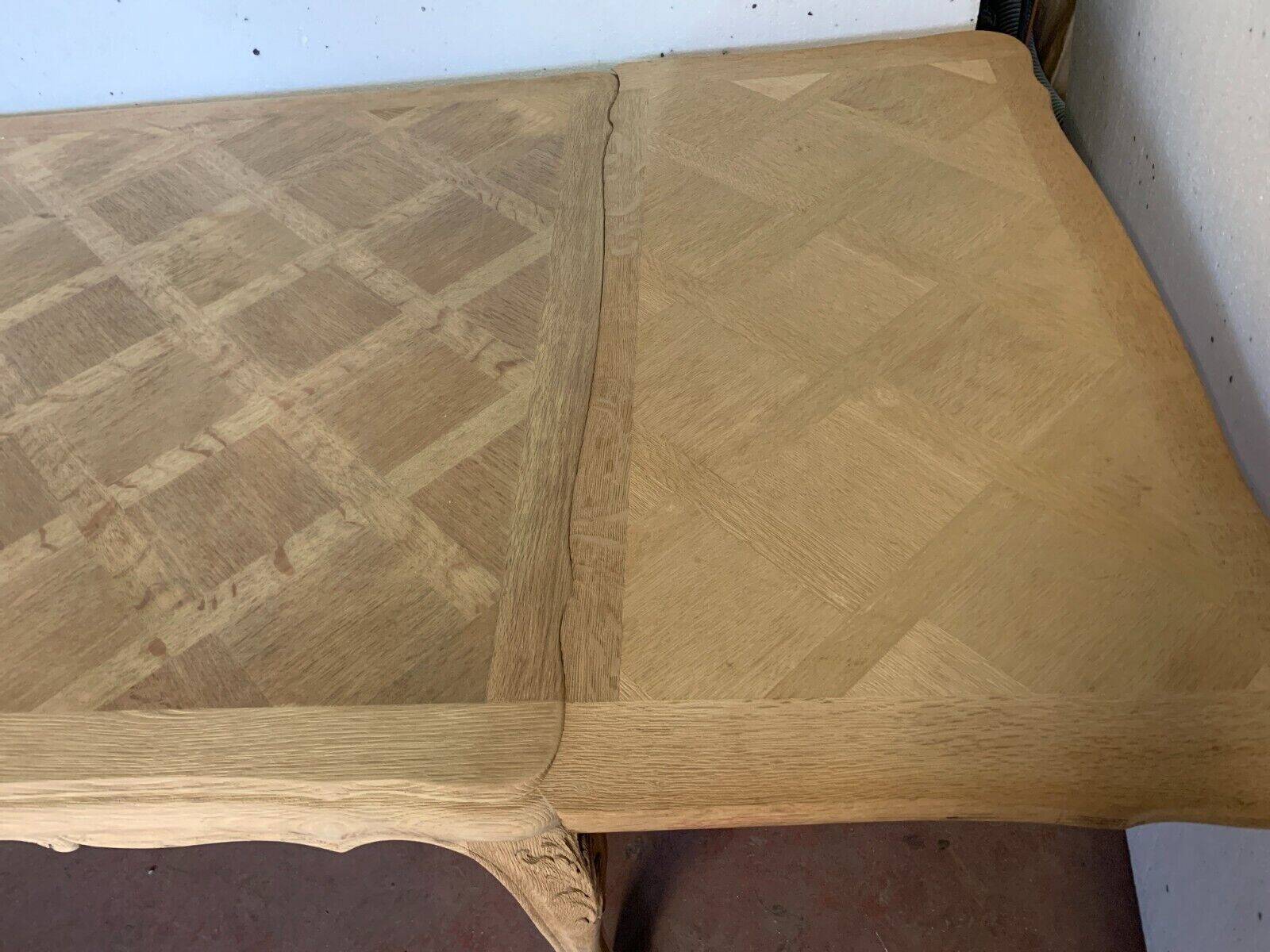 Regency style dining table in veneer and solid oak 20th century