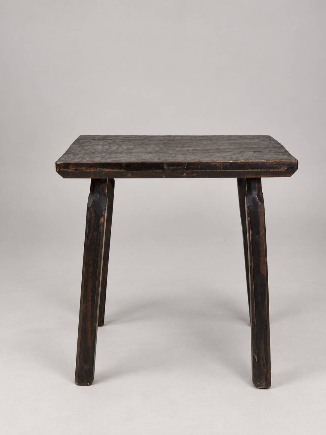 Table d'appoint dans le goût des Artisans de Marolles  1950