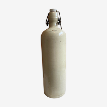 Enamelled sandstone bottle