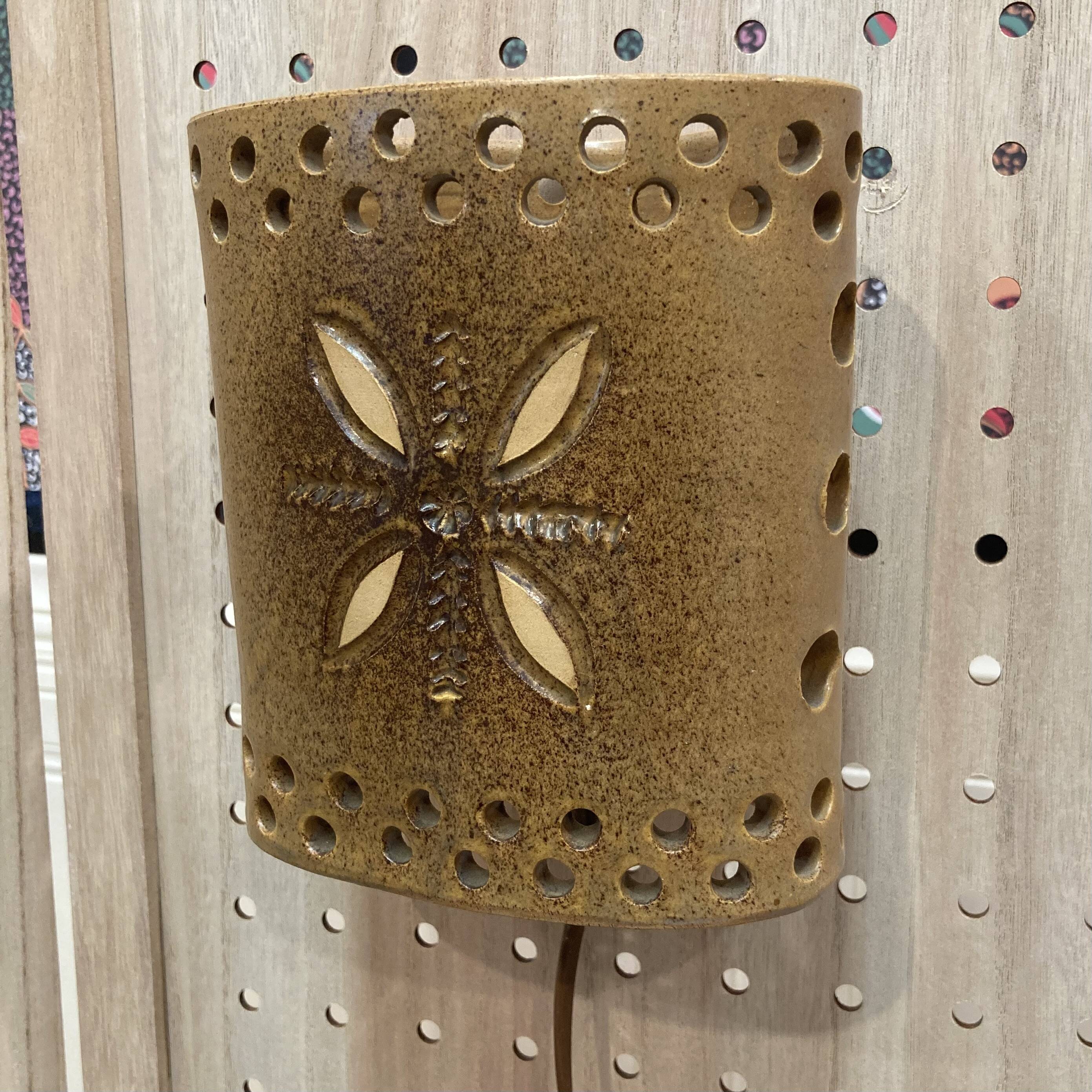 Ceramic wall light Design 1950.