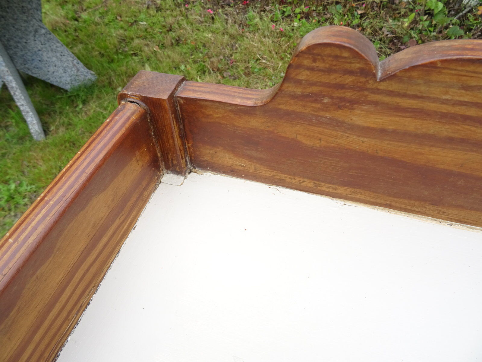 Table de toilette en pichepin