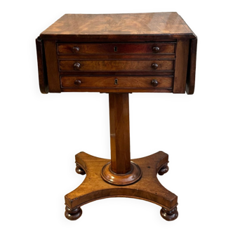 Antique Pembroke table