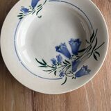 Set of 4 mismatched soup plates