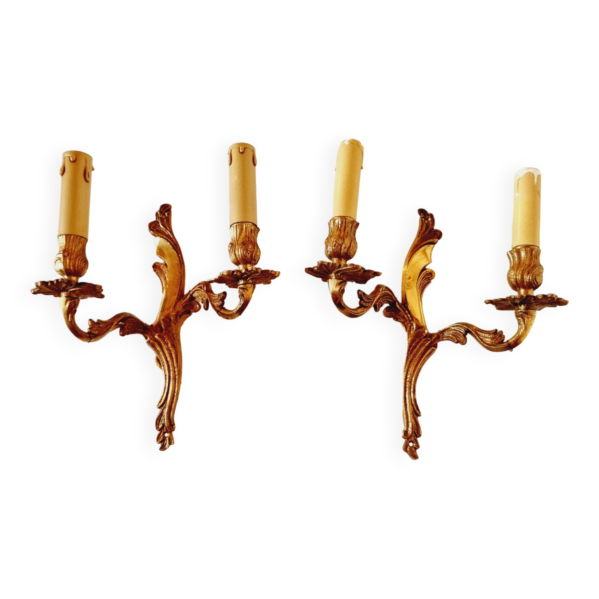 2 french bronze sconces from the beginning of the 20th century in louis xv rocaille style, electrical system