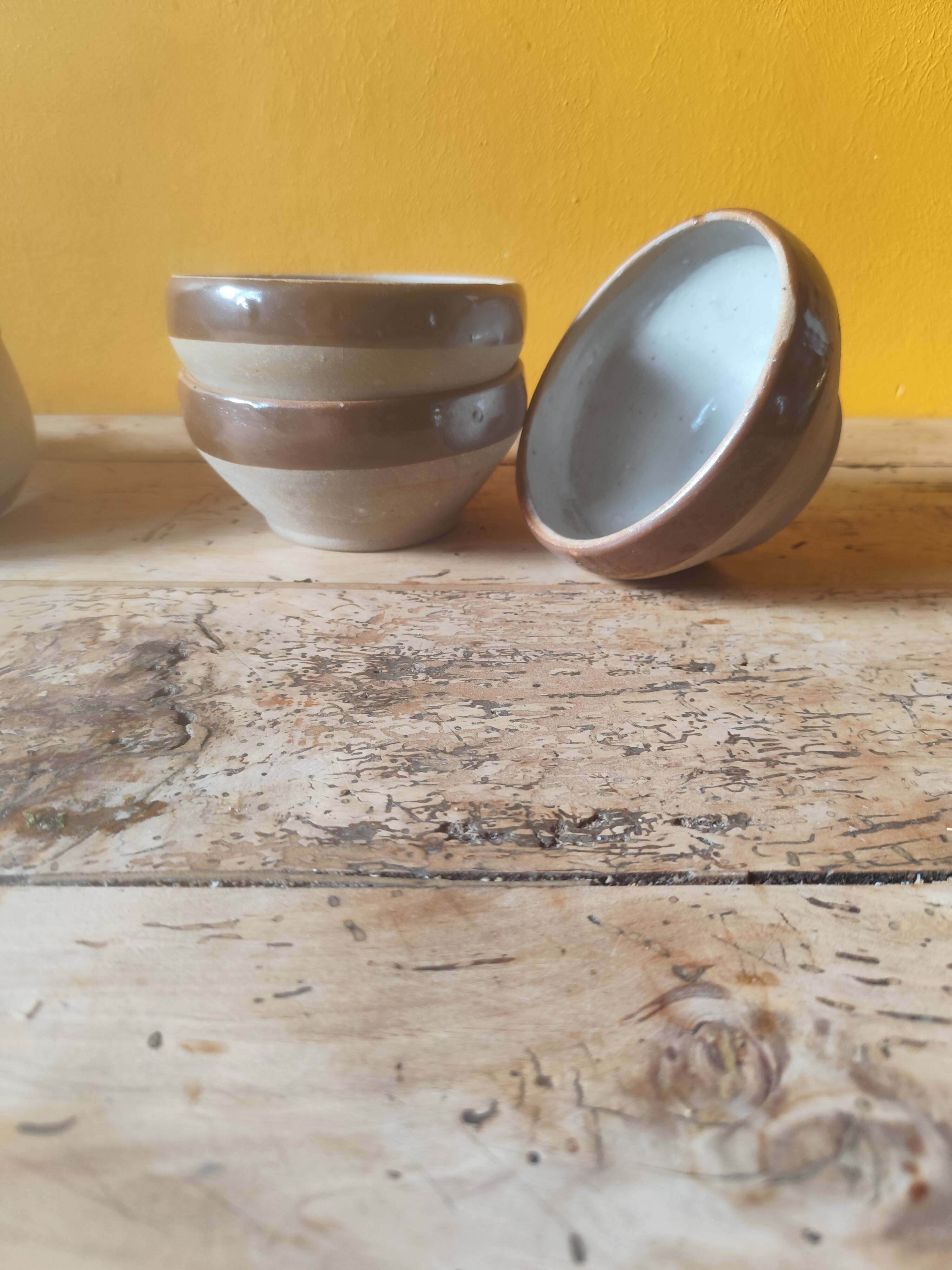 Small stoneware bowls from Digoin, rustic serving bowls