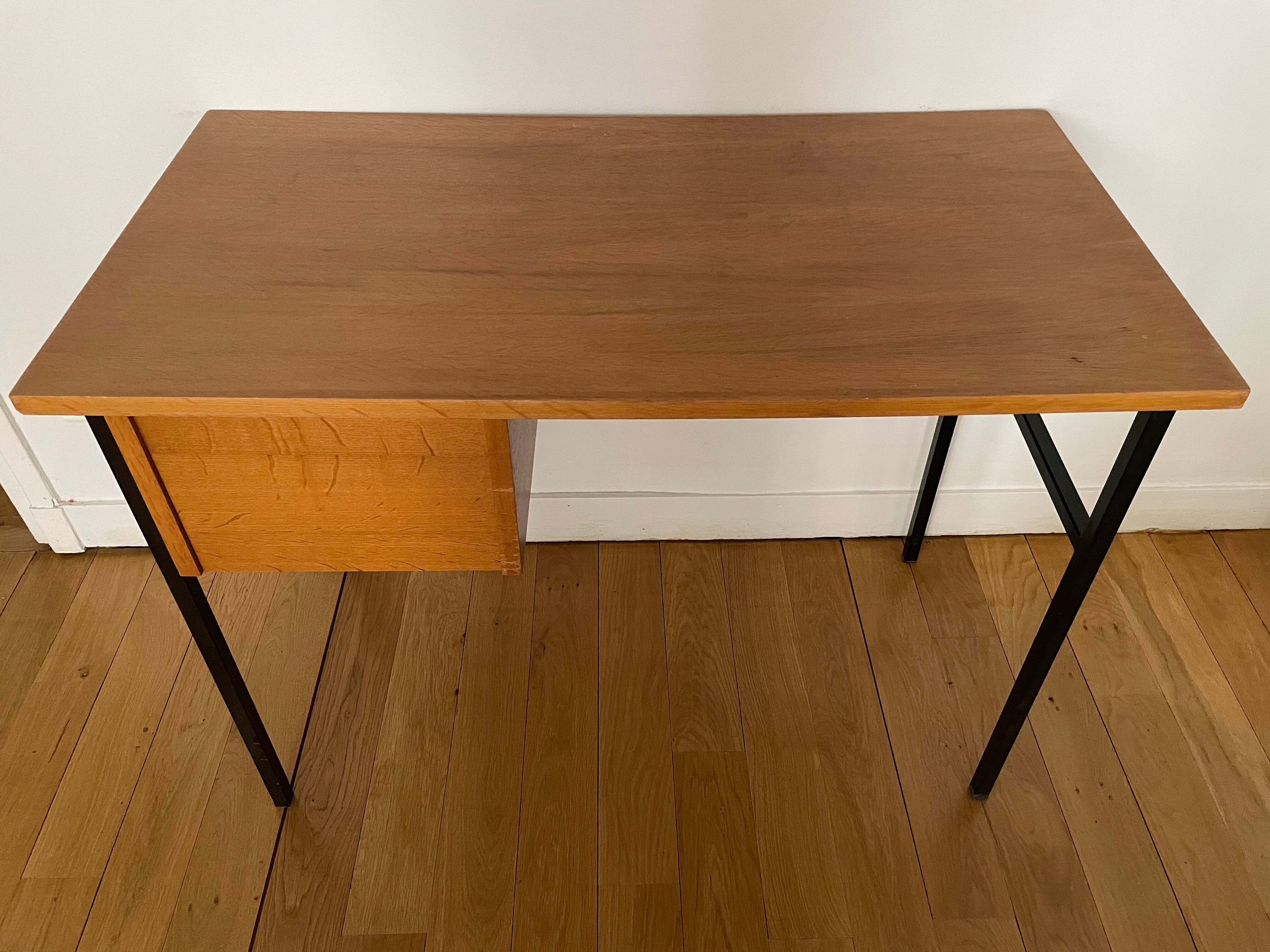 Design 50s modernist style