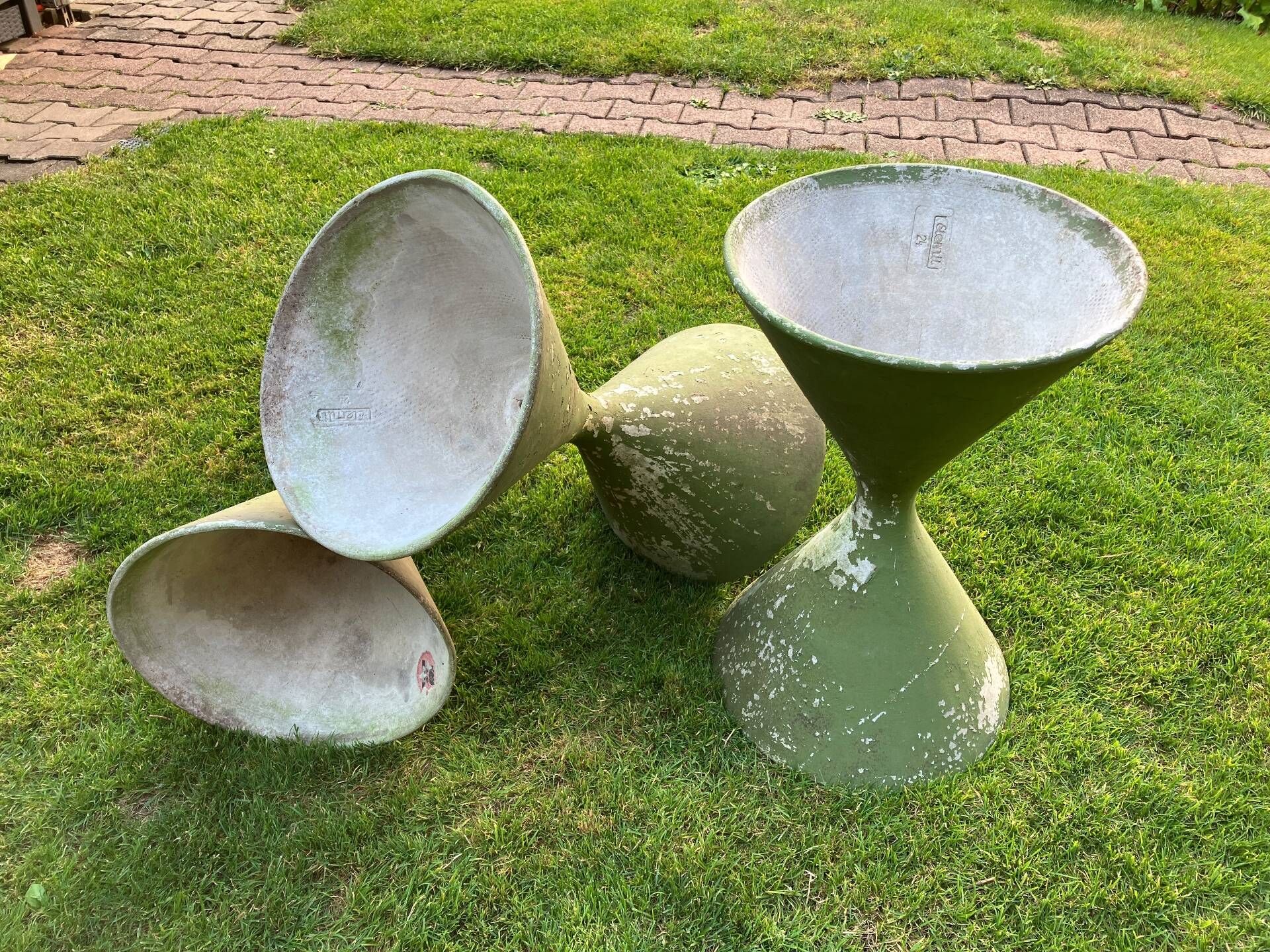 3 Diabolo Pflanzkübel von Willy Guhl für Eternit
