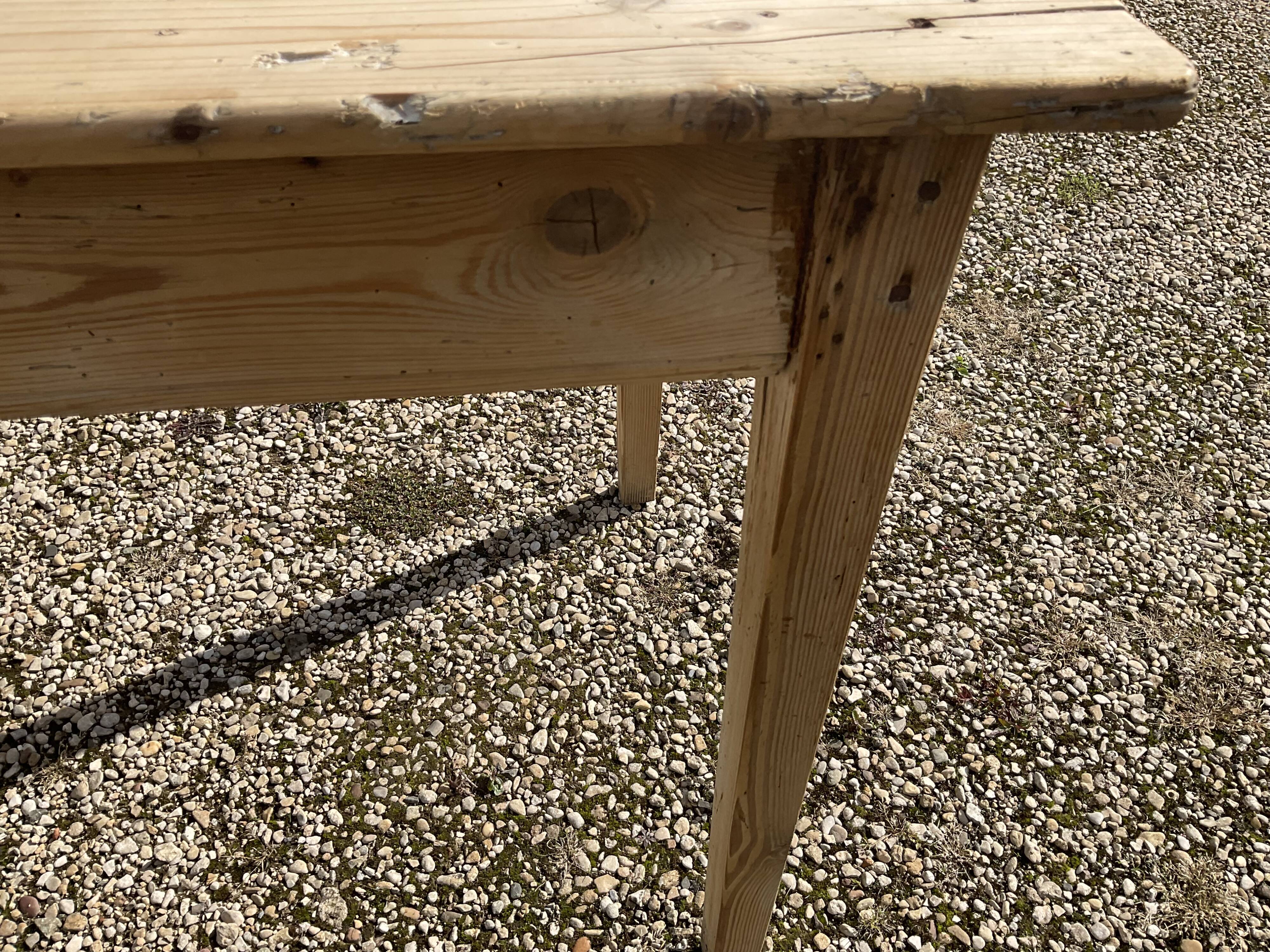 Farm table