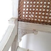 Fauteuil canné de style Louis XV bois laqué