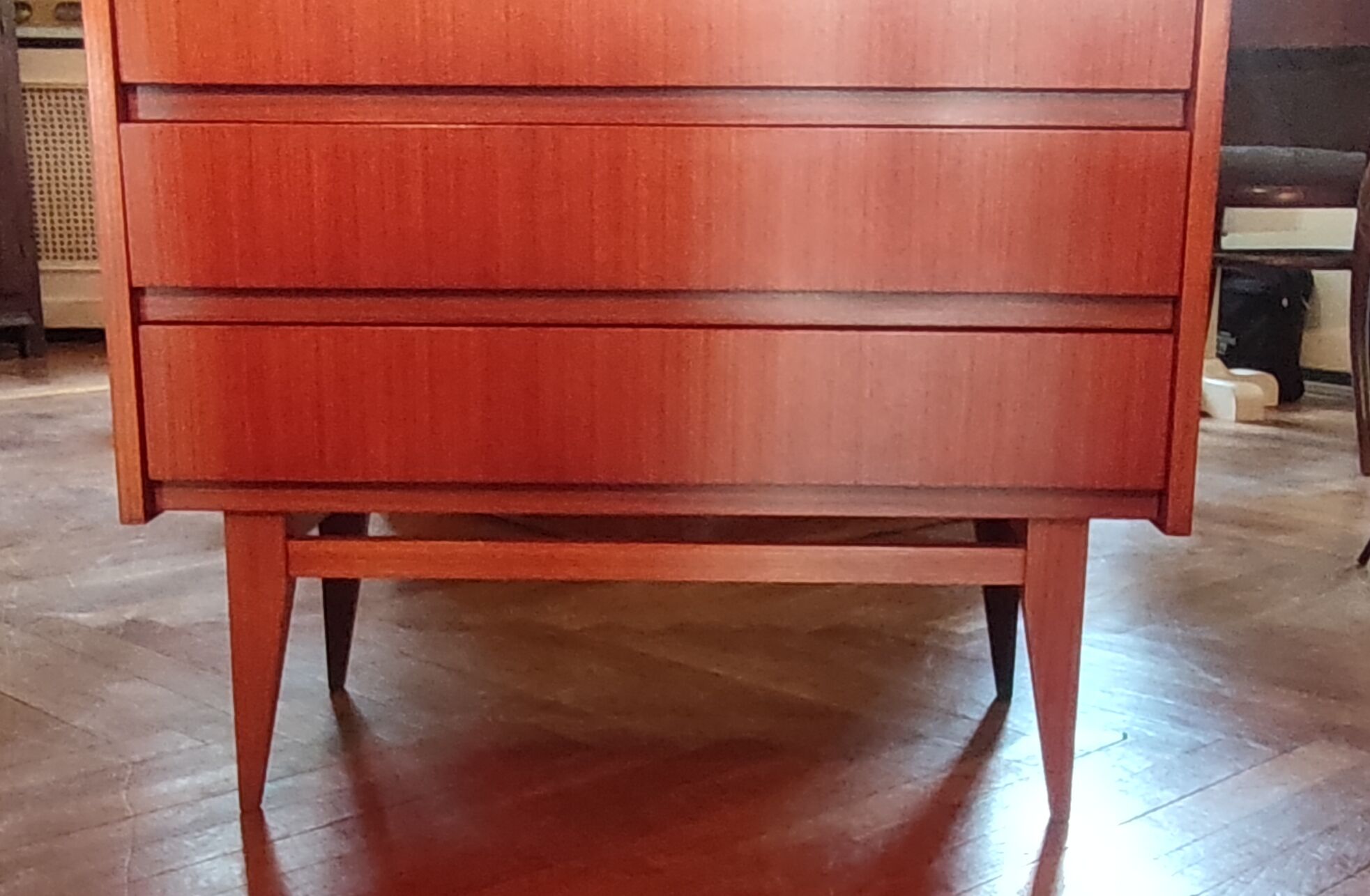 Vintage chest of drawers