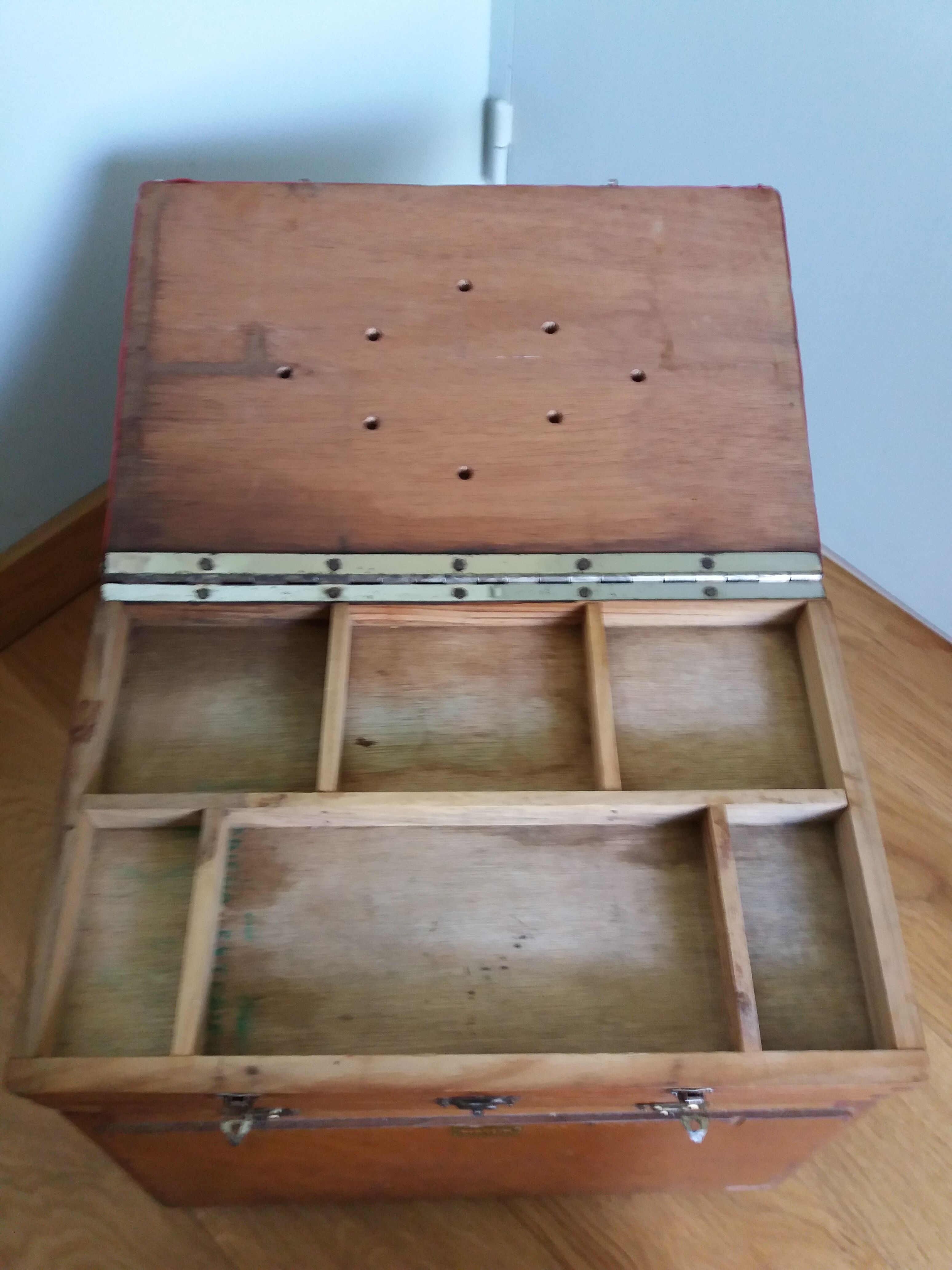 Stool chest fisherman's seat