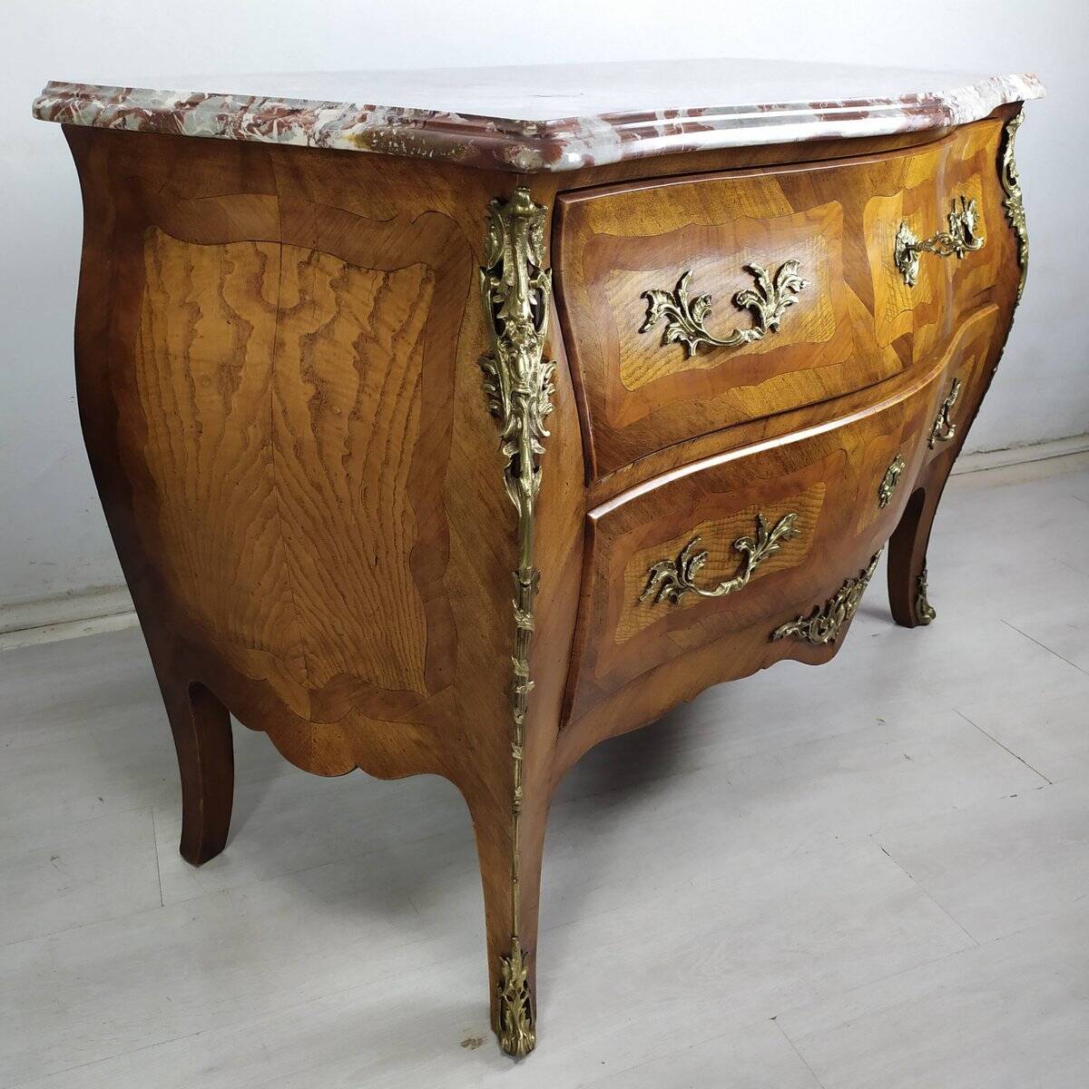 Curved Louis XV commode