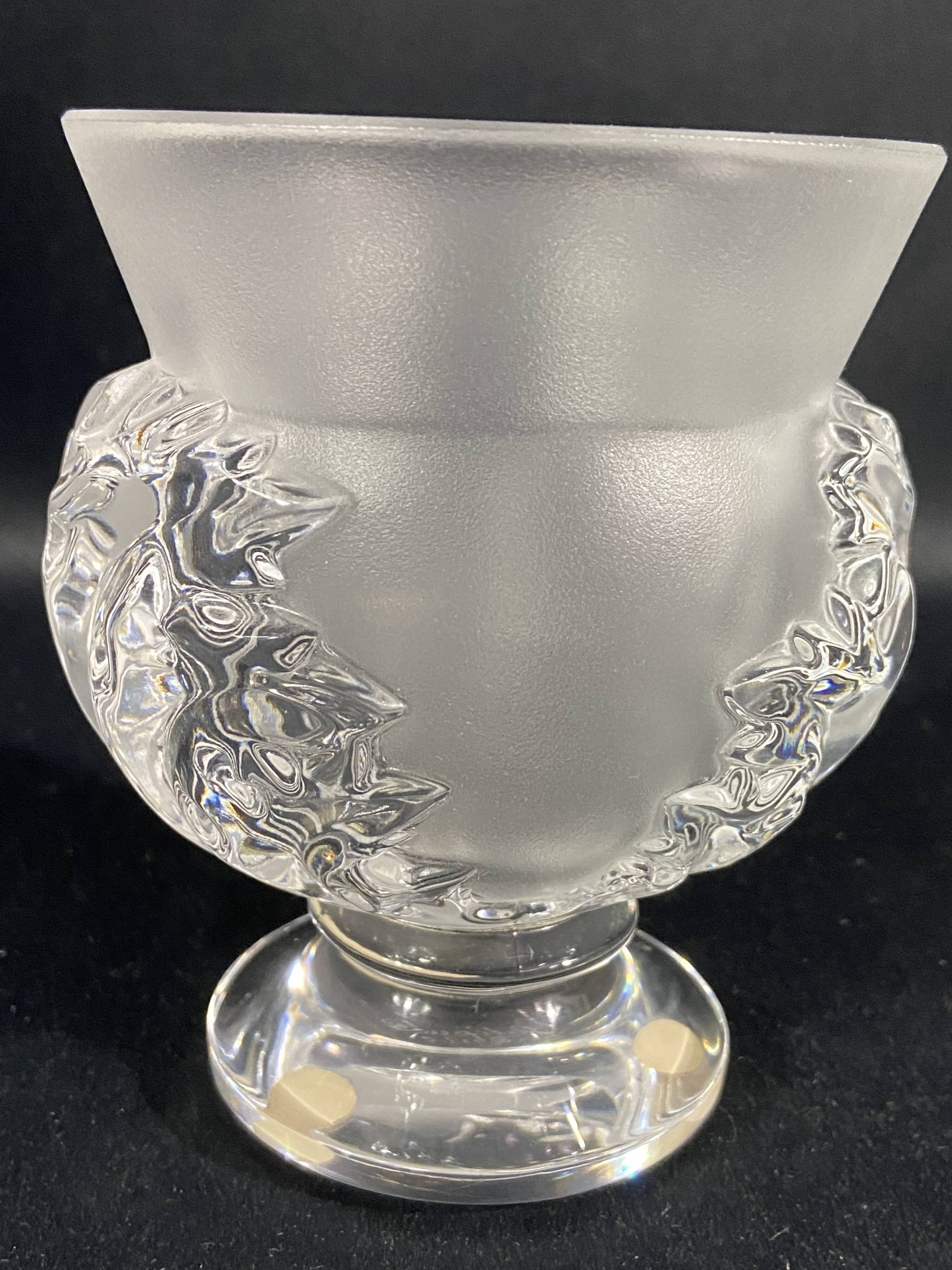 Vase on pedestal with foliage decoration signed lalique saint-cloud, possible pair