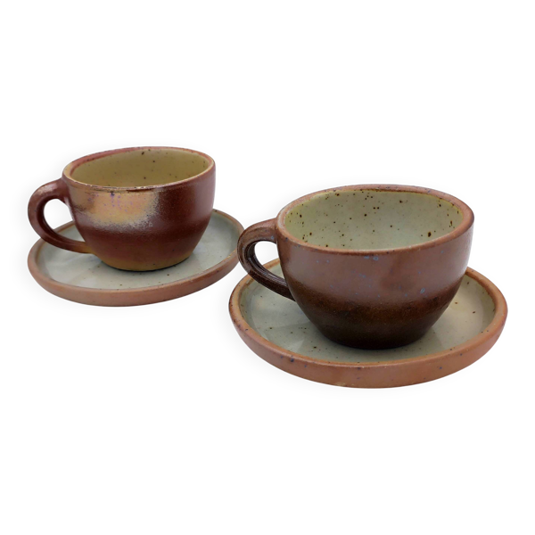 Tasses et soucoupes en grès traditionnel de Puisaye