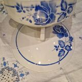 Soup tureen and dish set