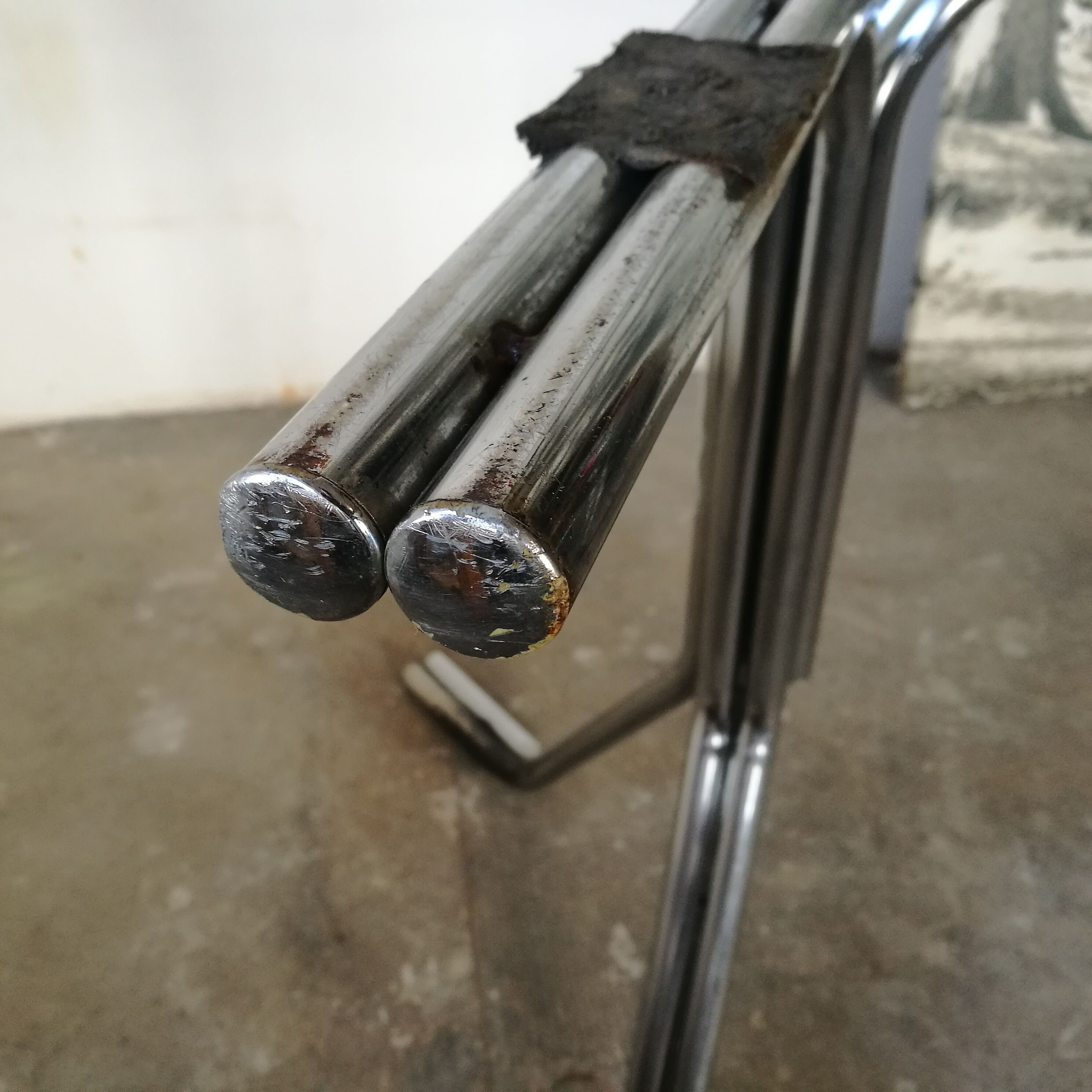 Table, chrome foot, red marble