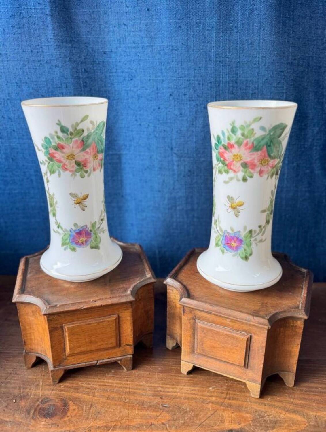 Pair of antique painted opaline vases from the early 19th century.