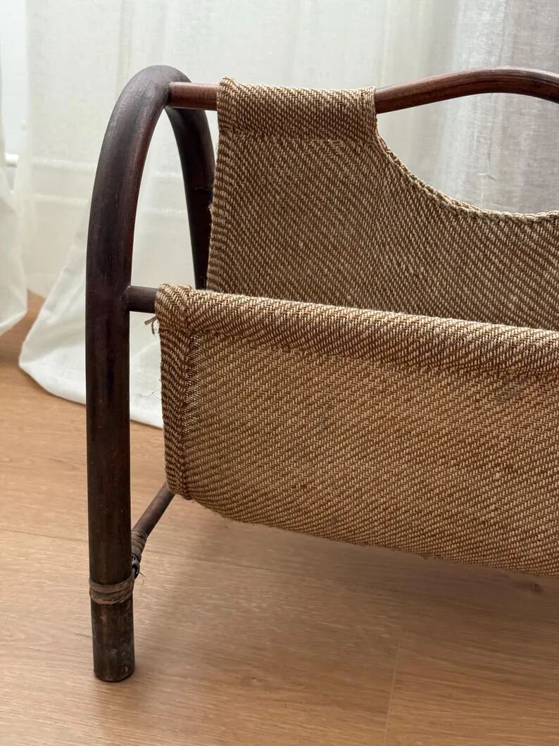 porte-revues vintage en rotin et jute | style bohème des années 50 | années 1970