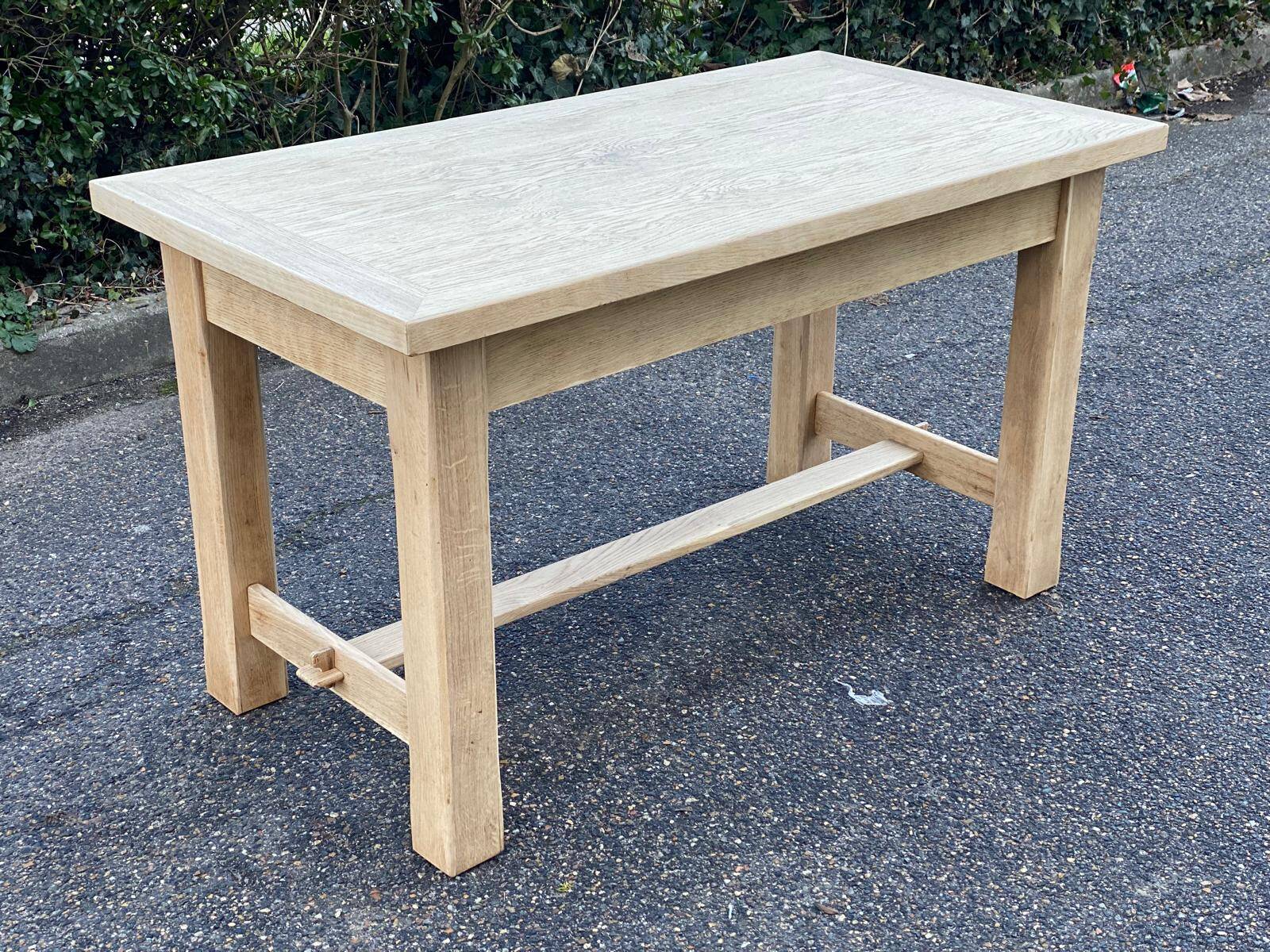 Renovated farmhouse table in solid oak wood and veneer, 135cm.