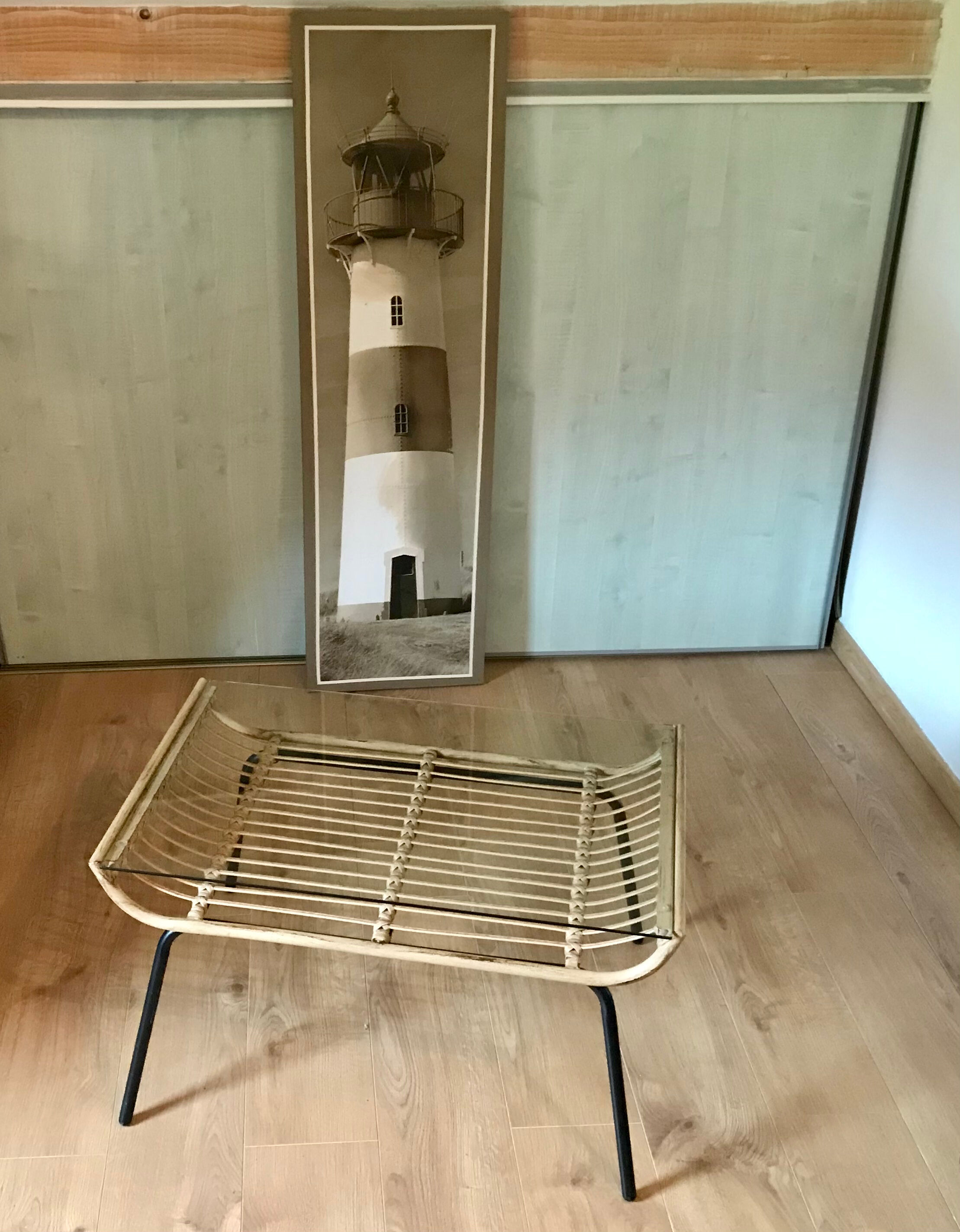 Coffee table, glass magazine holders