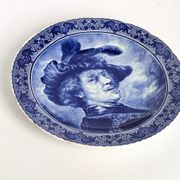 Assiette murale en céramique Boch Belgique représentant le peintre Rembrandt