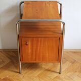 Table de chevet moderniste