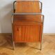 Table de chevet moderniste