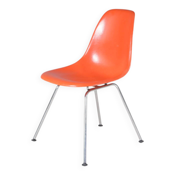 Chaises de salle à manger en fibre de verre orange des années 1960 Charles & Ray Eames / Herman Miller, USA