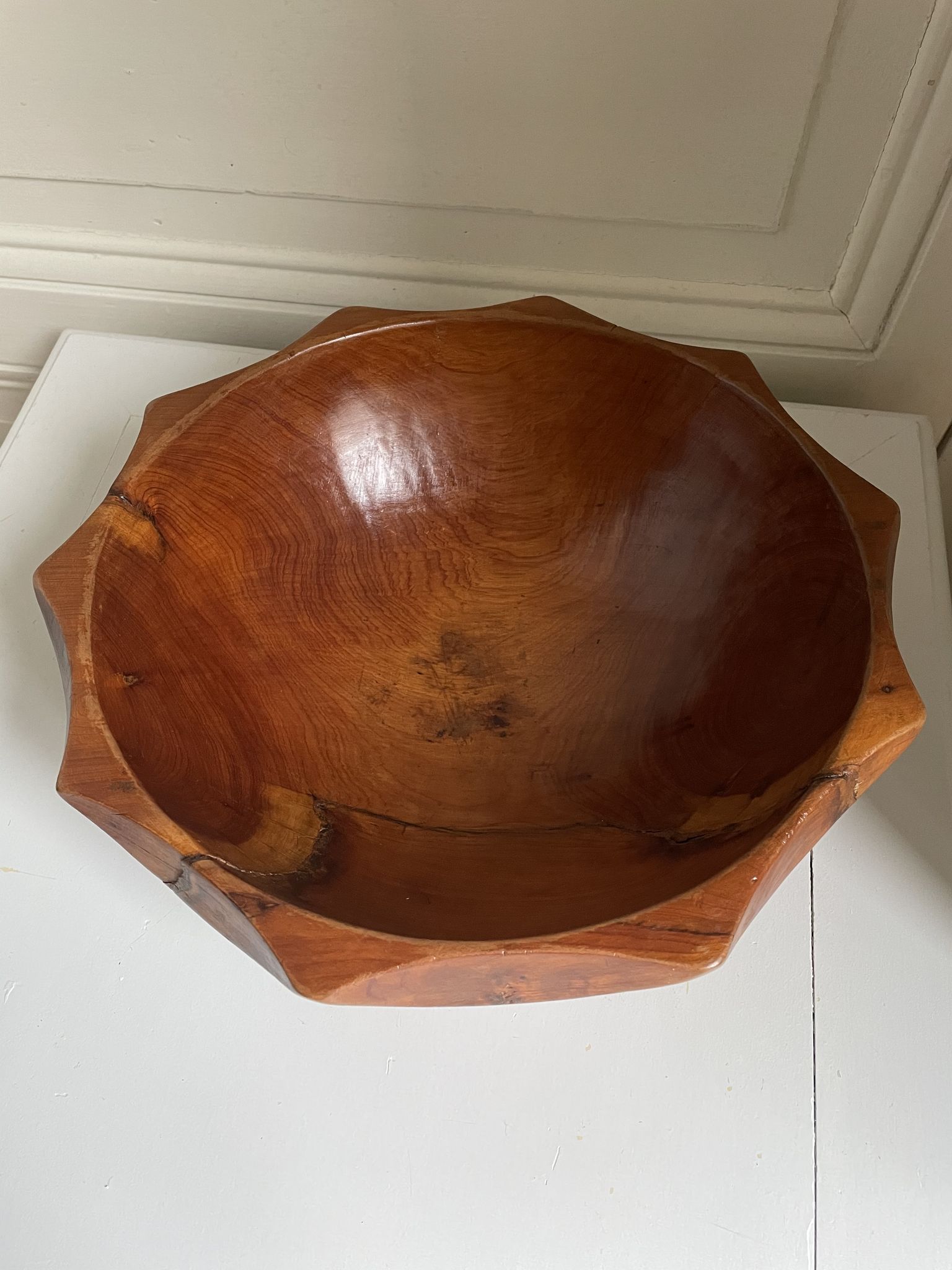 Coupe à fruits en bois biseauté