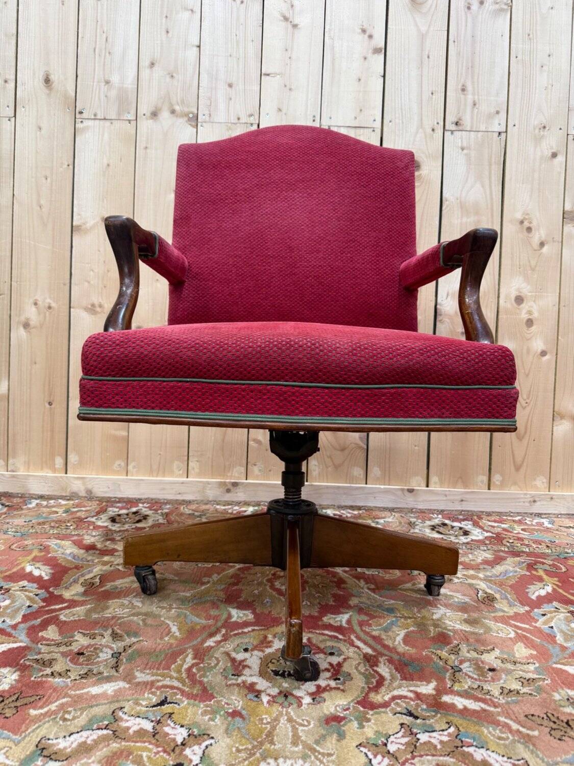 Fauteuil de bureau pivotant – Style Gainsborough – Époque Édouardienne – Bo