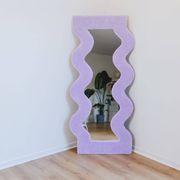 Grand miroir ondulé parme