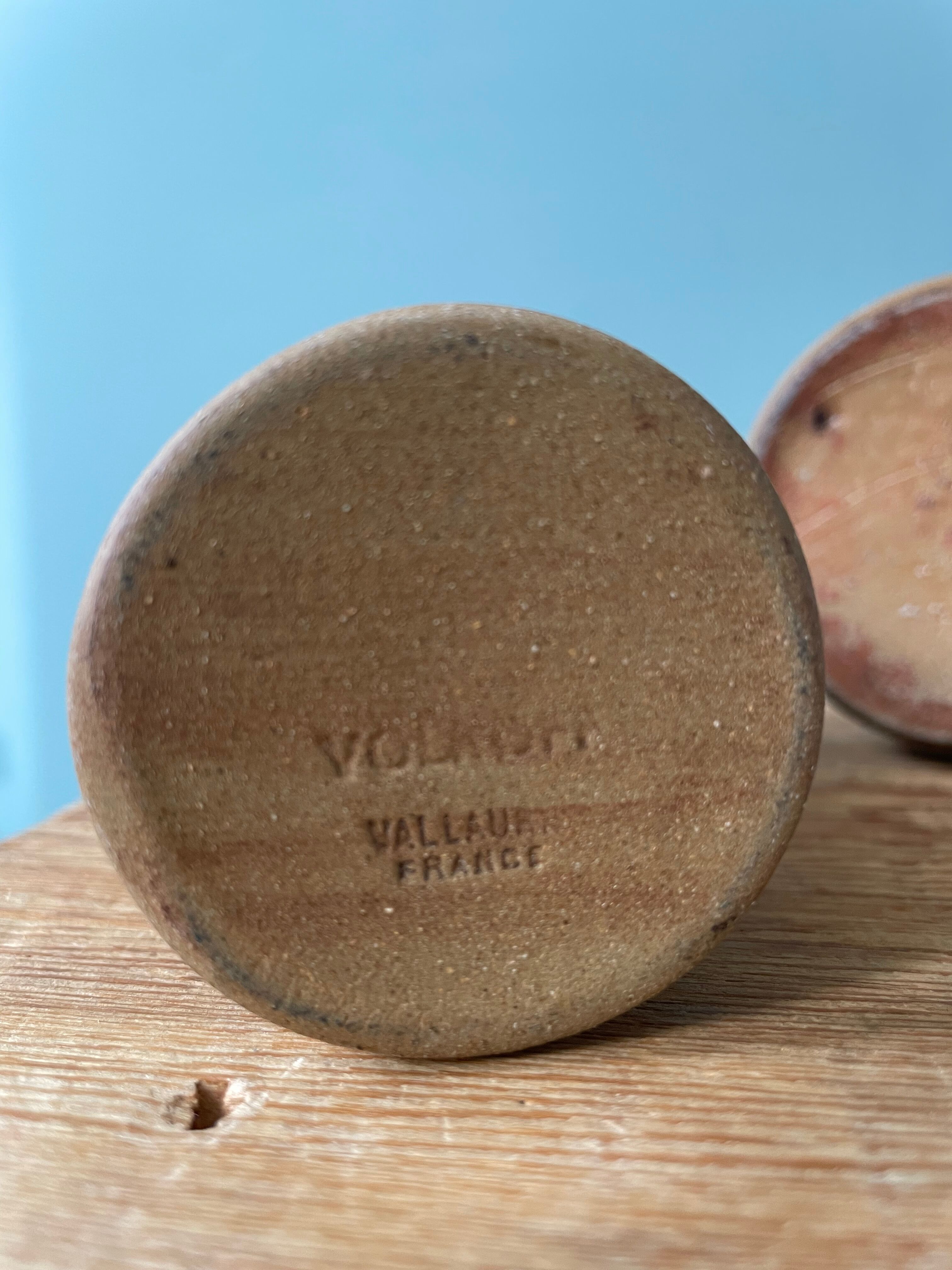 Lot d’un vase et d’un pichet vintage en grès vernissé