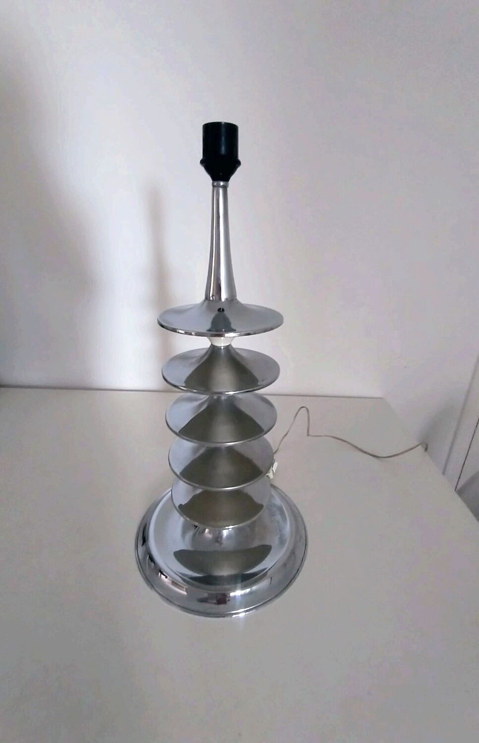 Lampe space age chromée