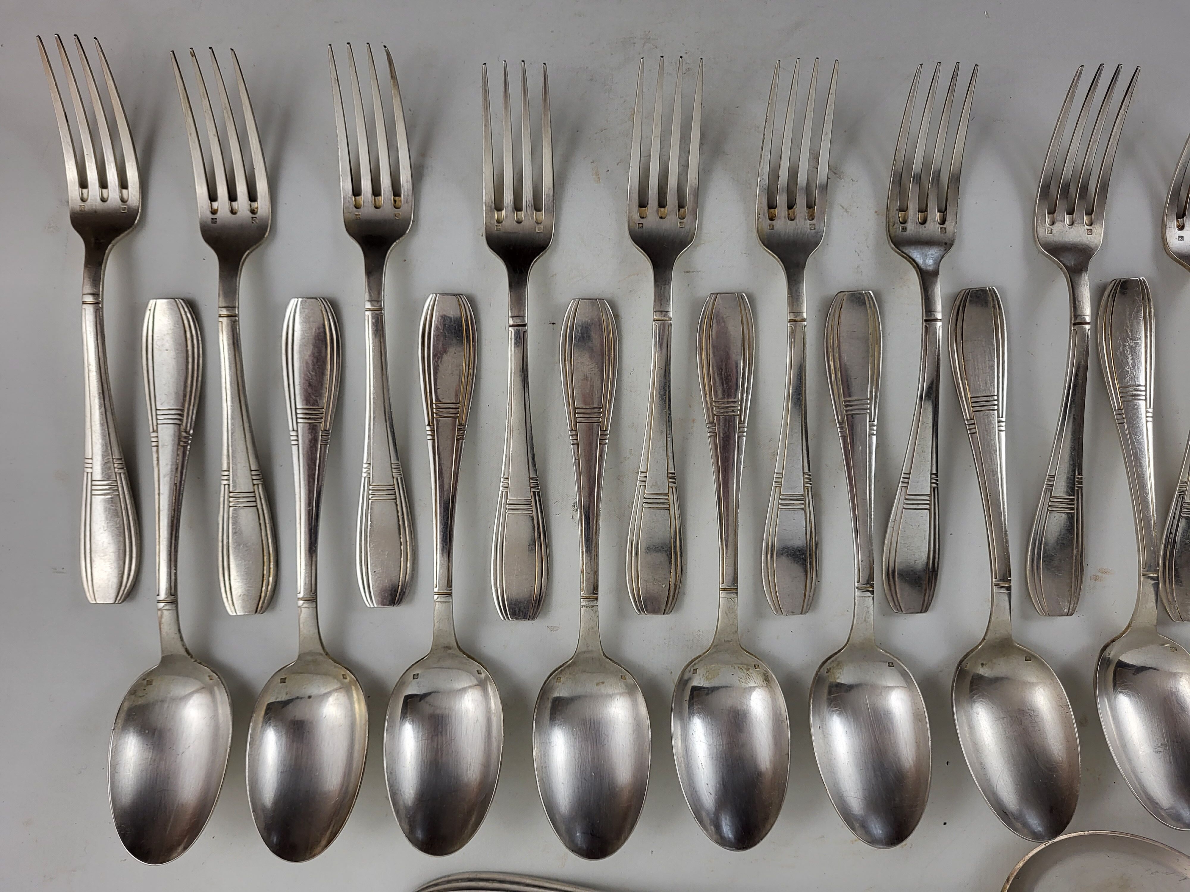 Ménagère en métal argenté Art déco 25 pièces