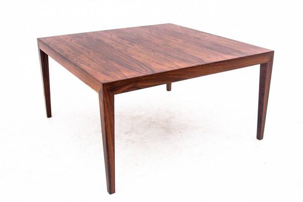 Table basse, design danois, années 60. Après rénovation.