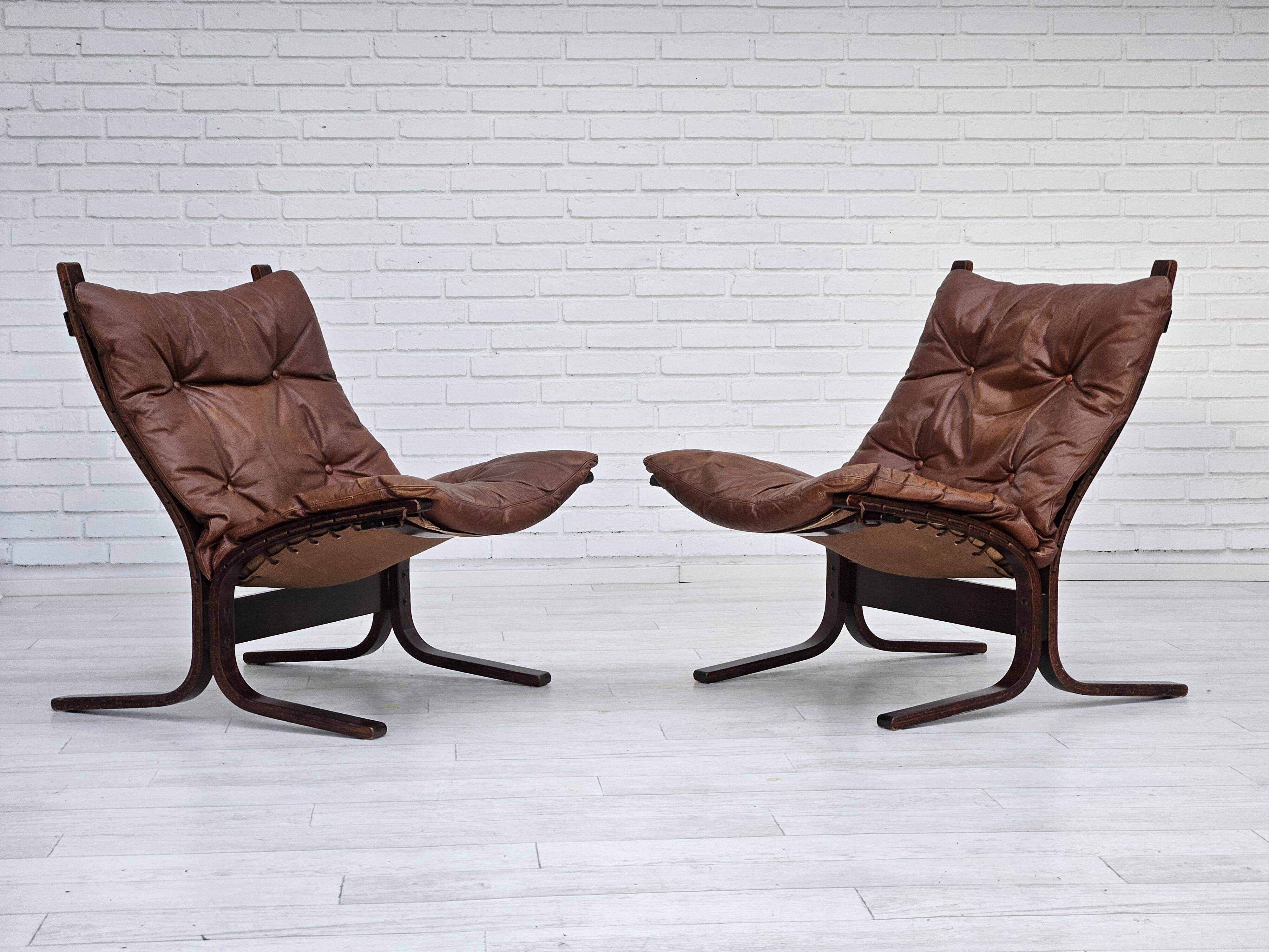 1970s, Norwegian design by Ingmar Relling, model "Siesta", pair of two chairs, original condition.