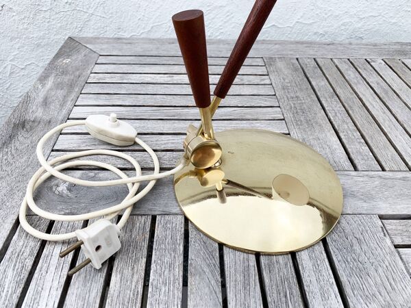 Lampe de table en teck et laiton, Poul Dinesen - Th. Valentines, milieu du 20ème siècle