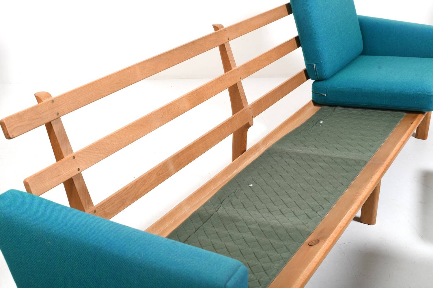 Hans J. wegner GE-236/4 Sofa Getama Denmark 1960s