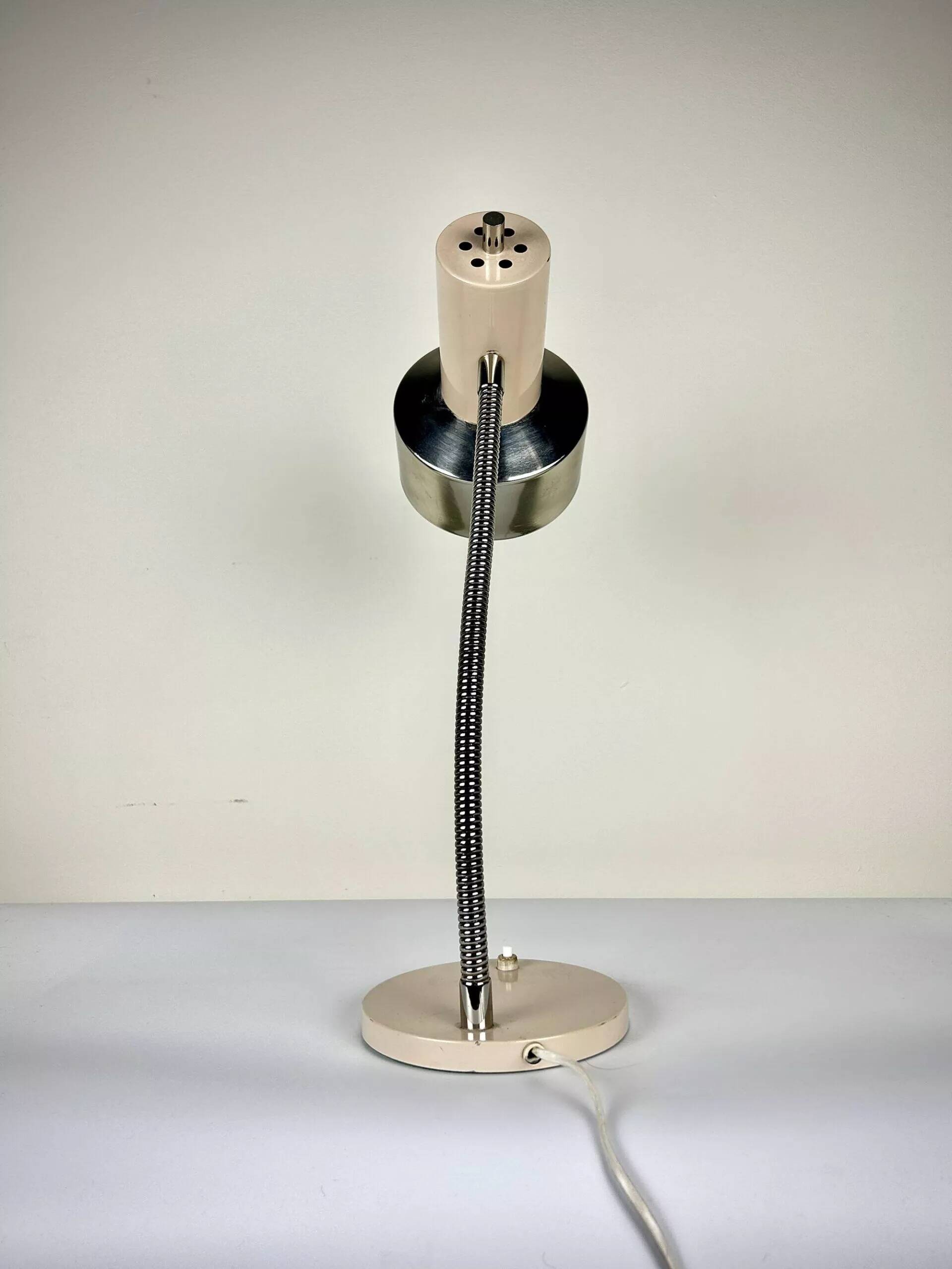 Vintage beige and chrome articulated lamp – 70s