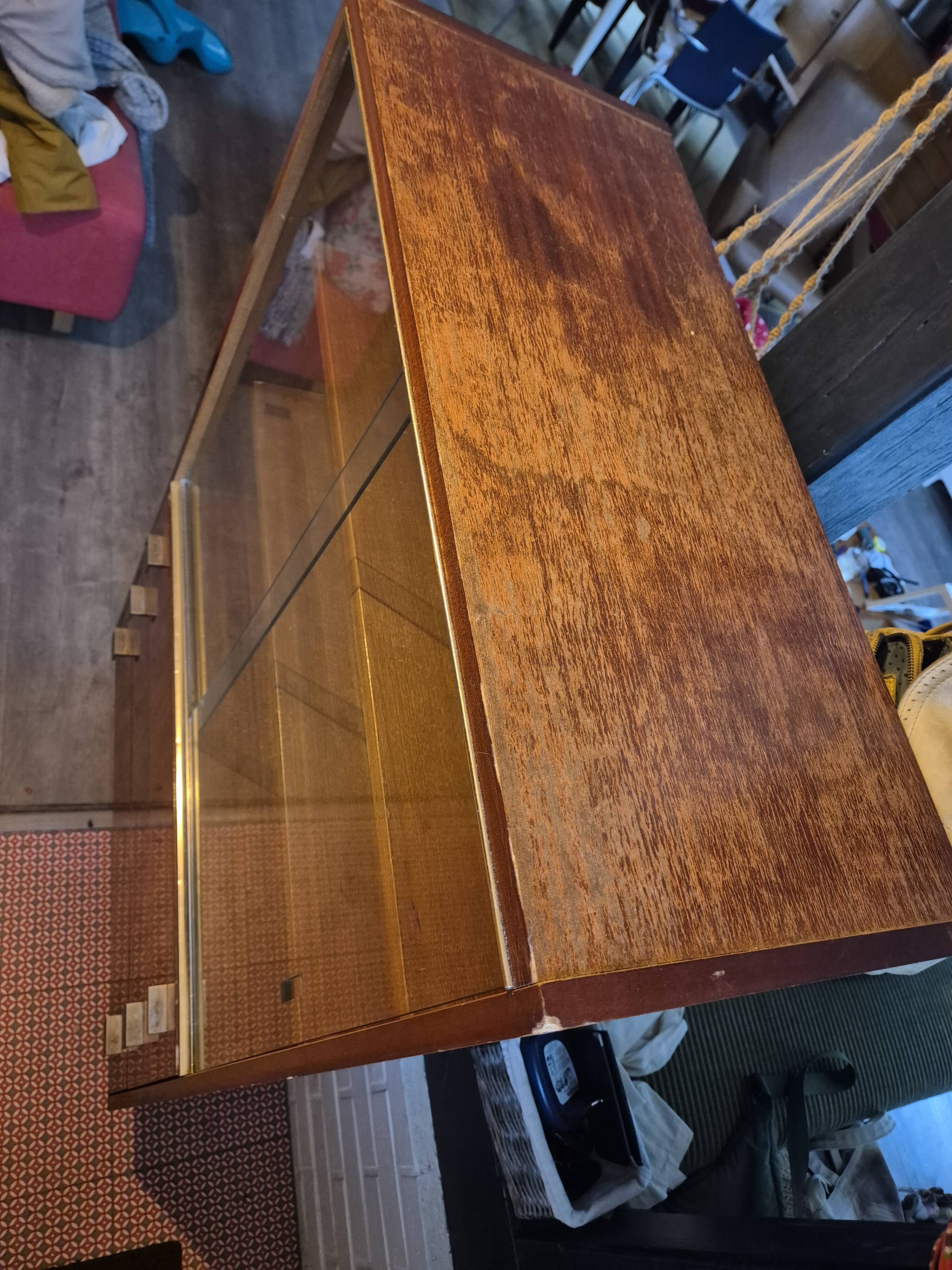 Vintage glass cabinet with 2 glass doors